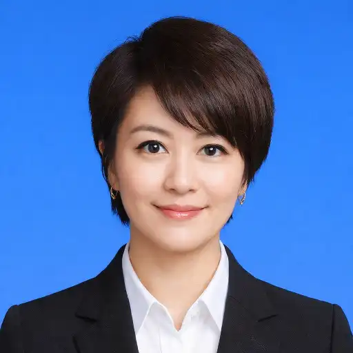 证件照 - 官方证件照规格. AI portrait style preview.